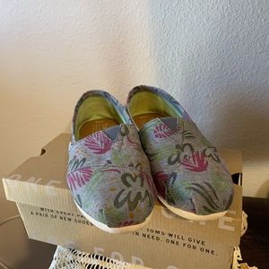 Toms shoes